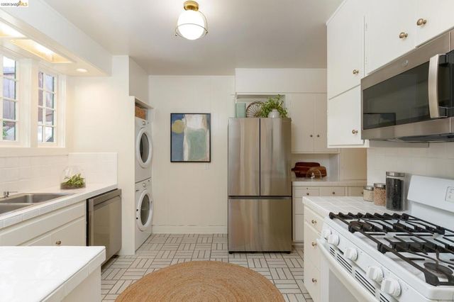 575 Blair Ave., Piedmont, CA 94611