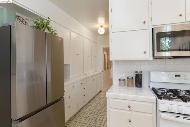 575 Blair Ave., Piedmont, CA 94611