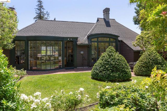 575 Blair Ave., Piedmont, CA 94611