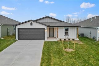 19381 Lincoln Street, Spring Hill, KS 66083