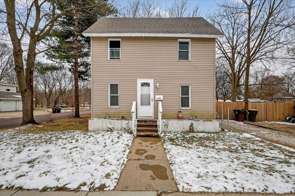 620 E Green Street, Marshall, MI 49068