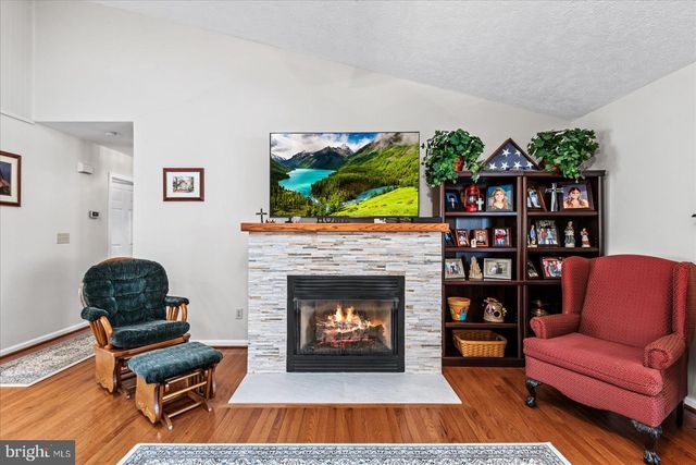 142 YORKTOWN BLVD, Locust Grove, VA 22508