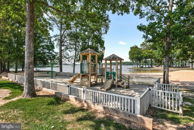 142 YORKTOWN BLVD, Locust Grove, VA 22508