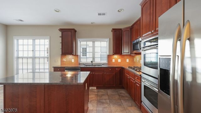 675 Post Ln, Franklin Twp., NJ 08873