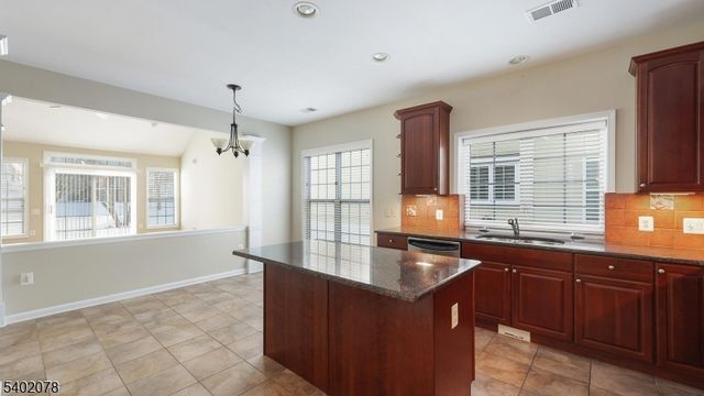 675 Post Ln, Franklin Twp., NJ 08873