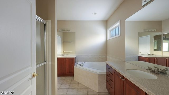 675 Post Ln, Franklin Twp., NJ 08873