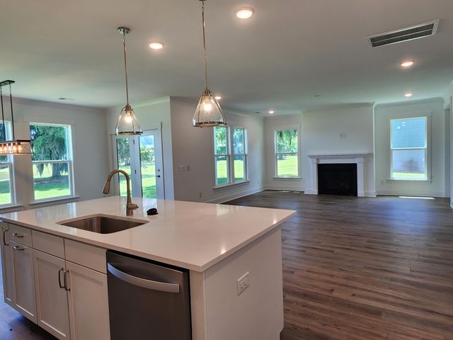 104 Susie Drive, Ridgeville, SC 29472