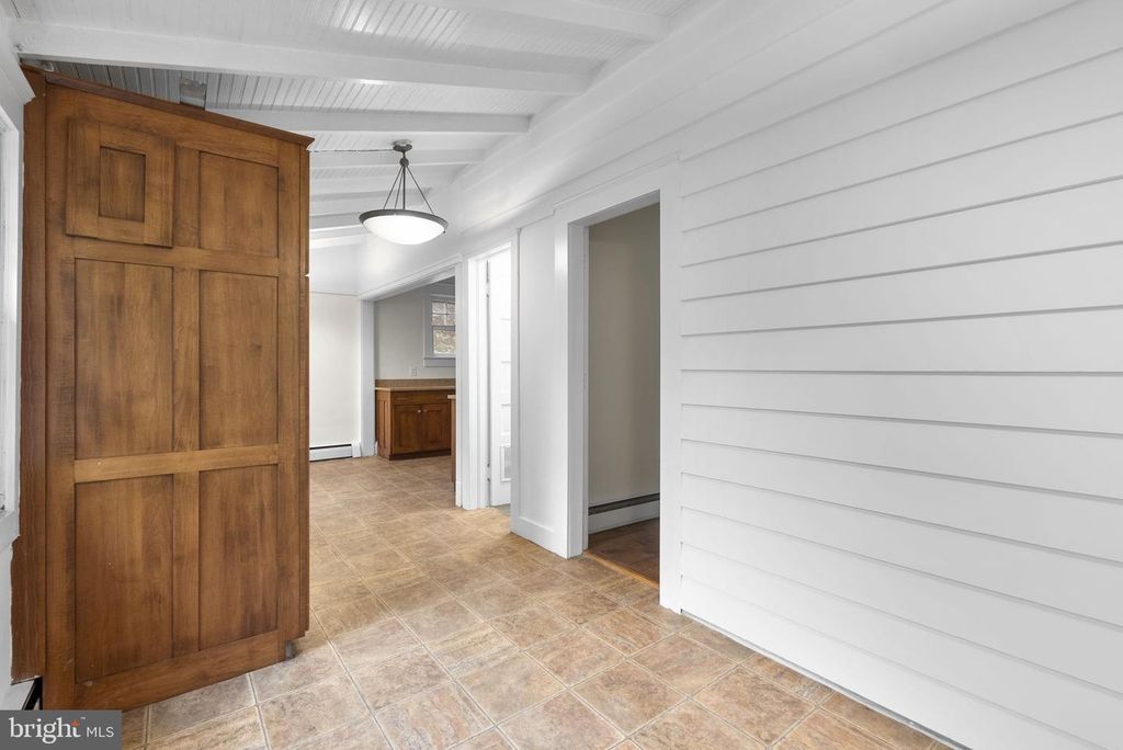 Image 16 of property listing at 9120 GLENRIDGE RD, Silver Spring, MD 20910