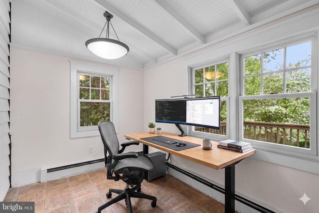 Image 17 of property listing at 9120 GLENRIDGE RD, Silver Spring, MD 20910