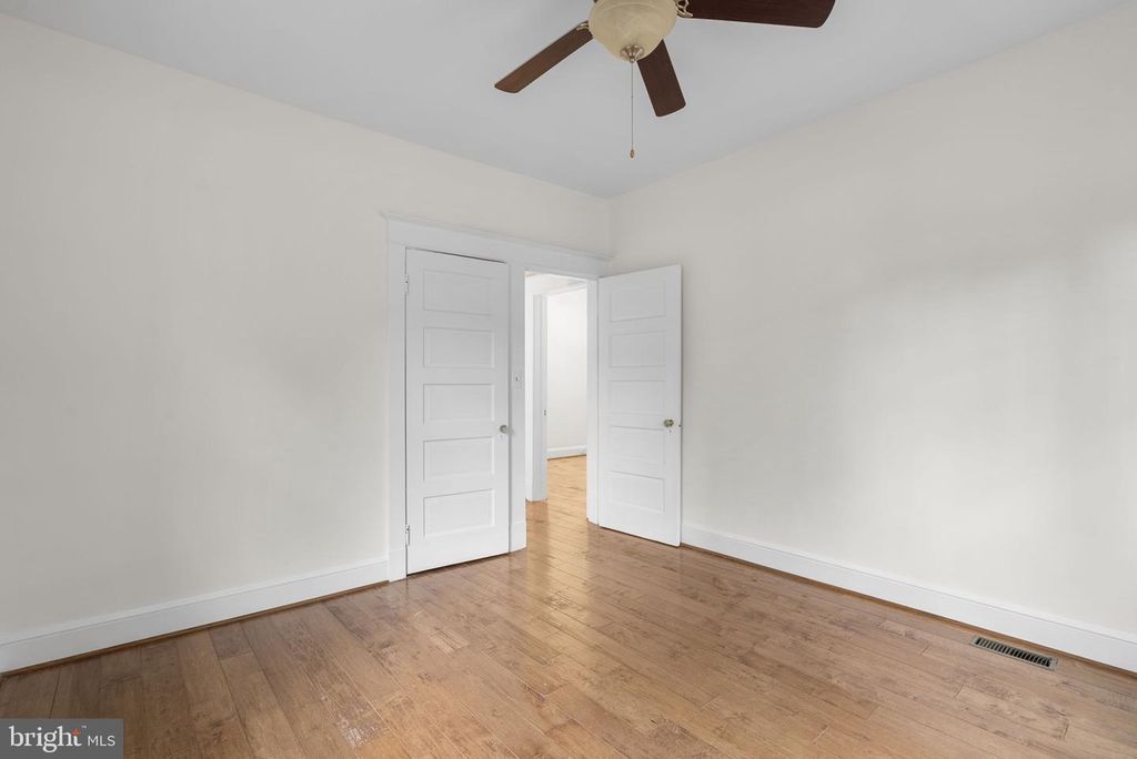 Image 26 of property listing at 9120 GLENRIDGE RD, Silver Spring, MD 20910