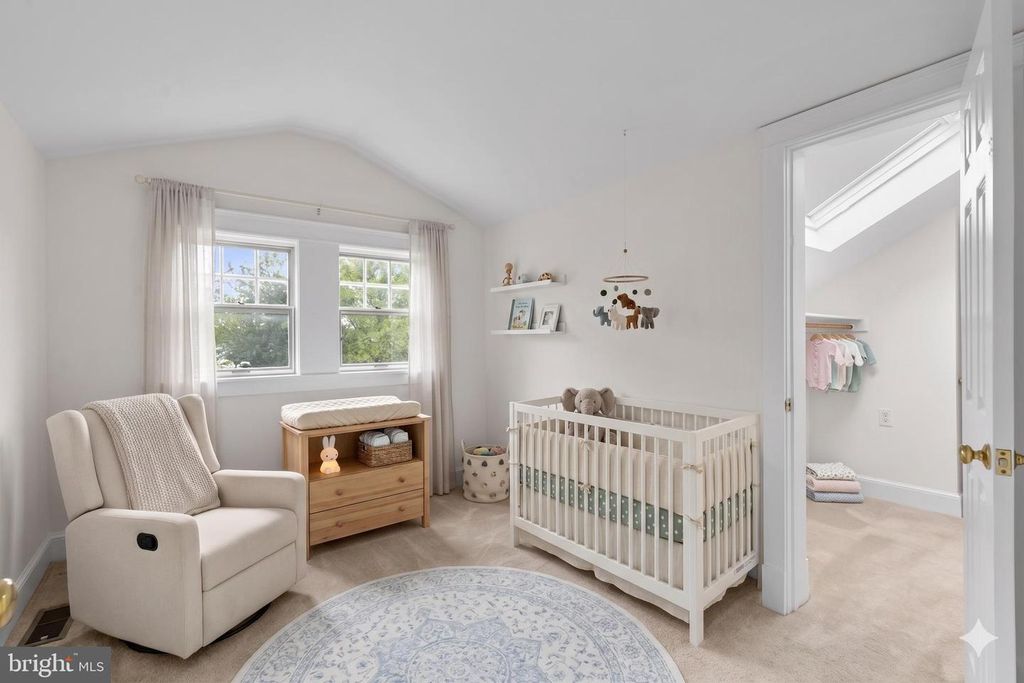 Image 33 of property listing at 9120 GLENRIDGE RD, Silver Spring, MD 20910