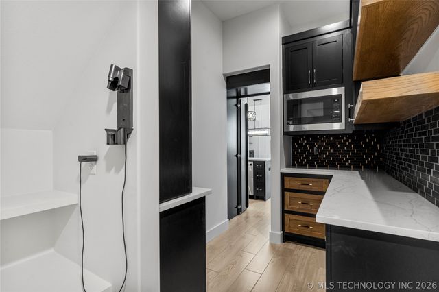 1029 E 38th Place, Tulsa, OK 74105