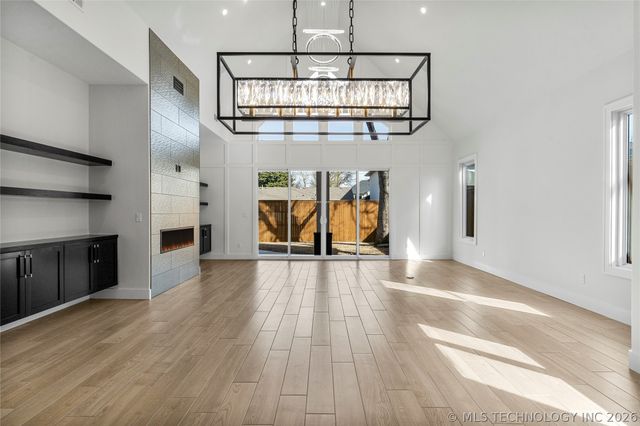 1029 E 38th Place, Tulsa, OK 74105