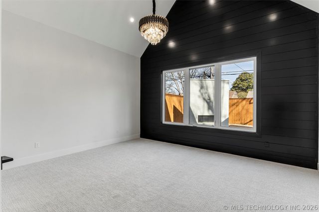 1029 E 38th Place, Tulsa, OK 74105