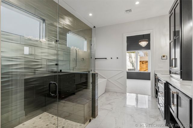 1029 E 38th Place, Tulsa, OK 74105