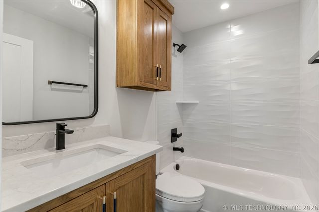 1029 E 38th Place, Tulsa, OK 74105