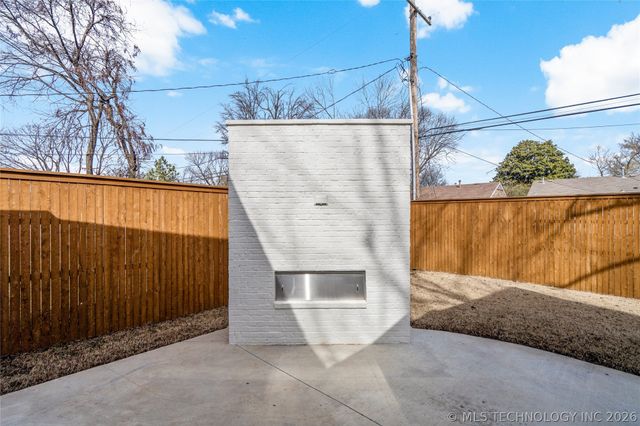 1029 E 38th Place, Tulsa, OK 74105