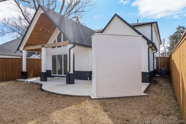1029 E 38th Place, Tulsa, OK 74105