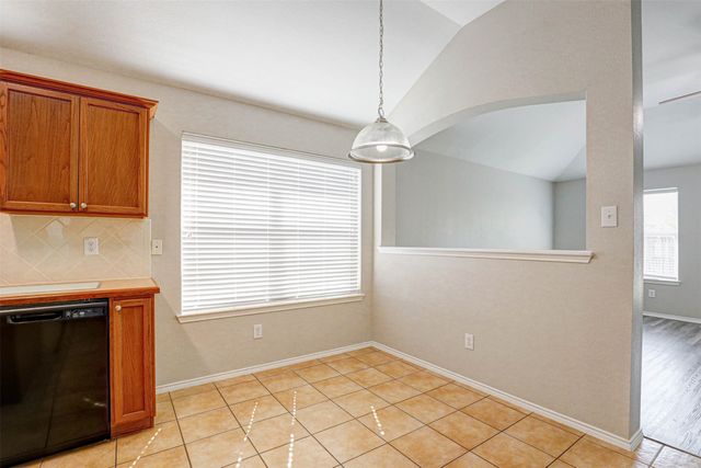 3900 Summerhill Lane, Fort Worth, TX 76244