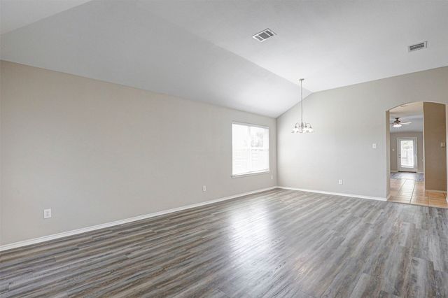 3900 Summerhill Lane, Fort Worth, TX 76244