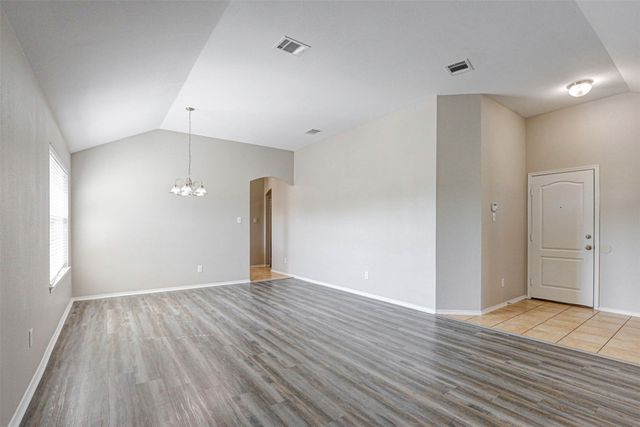 3900 Summerhill Lane, Fort Worth, TX 76244