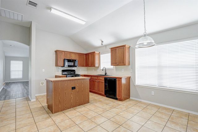 3900 Summerhill Lane, Fort Worth, TX 76244