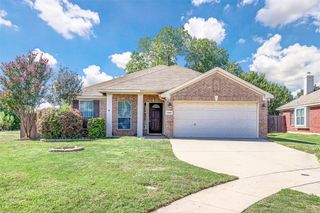 3900 Summerhill Lane, Fort Worth, TX 76244