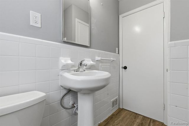 1271 Donaldson Street, Flint, MI 48504