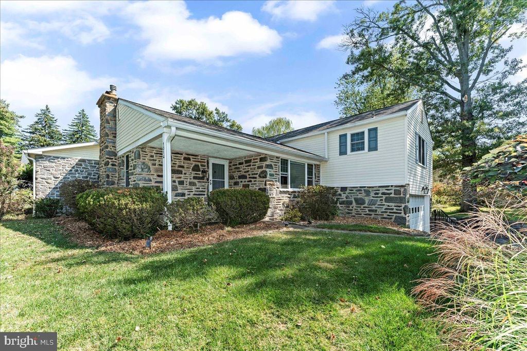 1014 STONYBROOK DR, Blue Bell, PA 19422