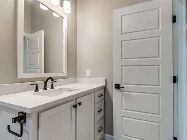 3724 SW SW 27th Place, Oklahoma City, OK 73108