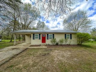 391 Line Creek Road, Lily, KY 40740