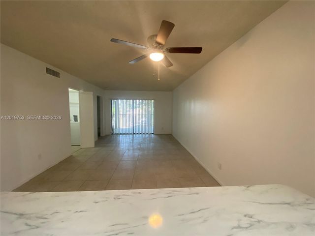 3410 Foxcroft Rd 206, Miramar, FL 33025