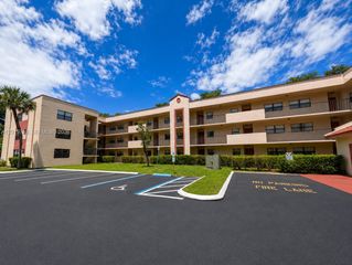 3410 Foxcroft Rd 206, Miramar, FL 33025