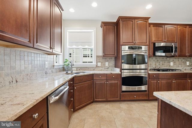 13060 QUEEN CHAPEL RD, Woodbridge, VA 22193