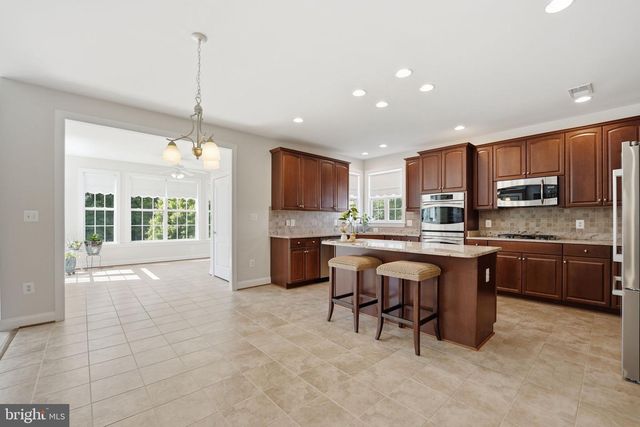 13060 QUEEN CHAPEL RD, Woodbridge, VA 22193