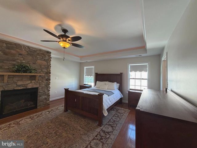 13060 QUEEN CHAPEL RD, Woodbridge, VA 22193