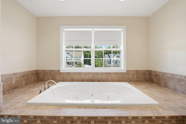 13060 QUEEN CHAPEL RD, Woodbridge, VA 22193