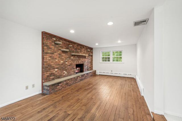 9 Fieldhedge Dr, Hillsborough Twp., NJ 08844