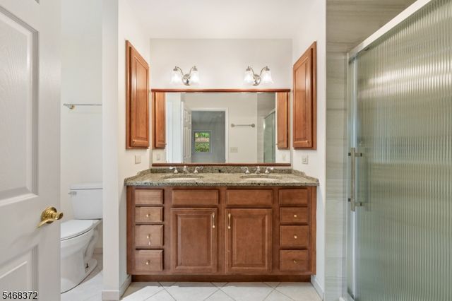 9 Fieldhedge Dr, Hillsborough Twp., NJ 08844