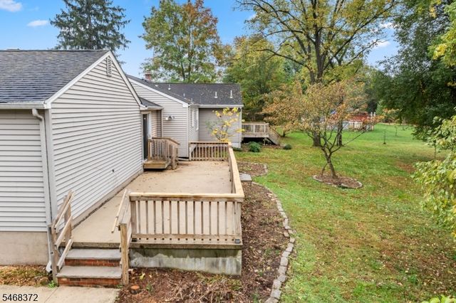9 Fieldhedge Dr, Hillsborough Twp., NJ 08844