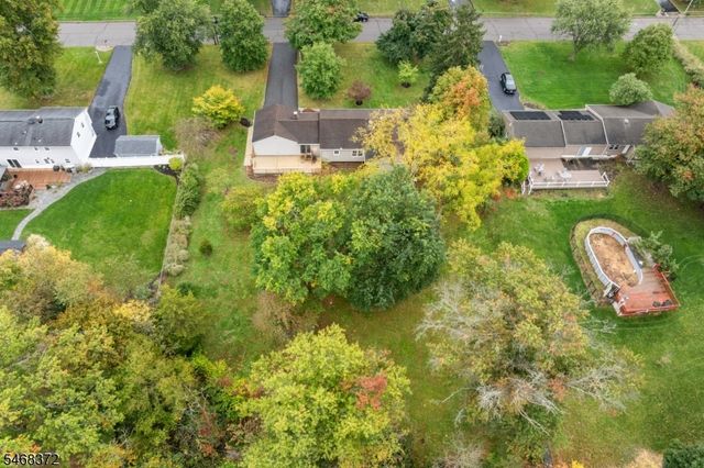 9 Fieldhedge Dr, Hillsborough Twp., NJ 08844