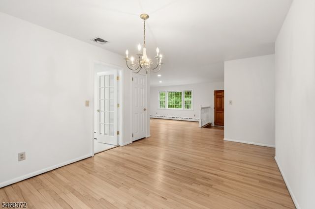 9 Fieldhedge Dr, Hillsborough Twp., NJ 08844
