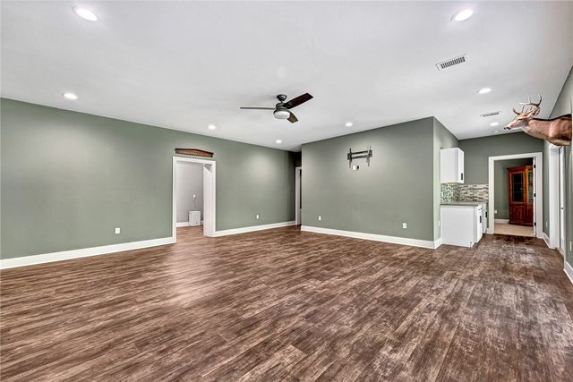 11391 Mtn Spring Drive, Fayetteville, AR 72701