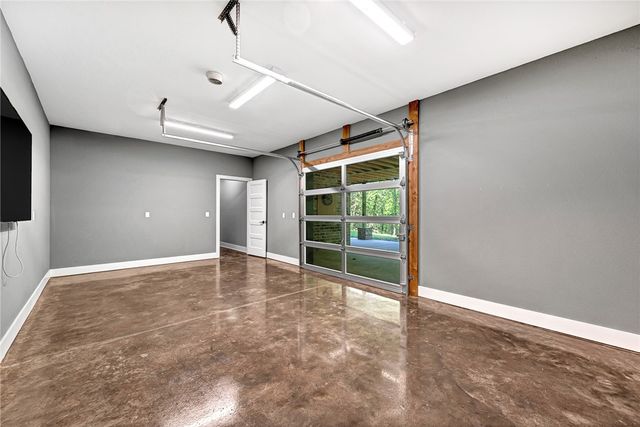 11391 Mtn Spring Drive, Fayetteville, AR 72701