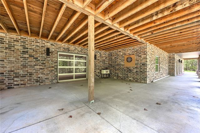 11391 Mtn Spring Drive, Fayetteville, AR 72701