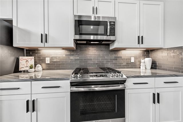 11391 Mtn Spring Drive, Fayetteville, AR 72701