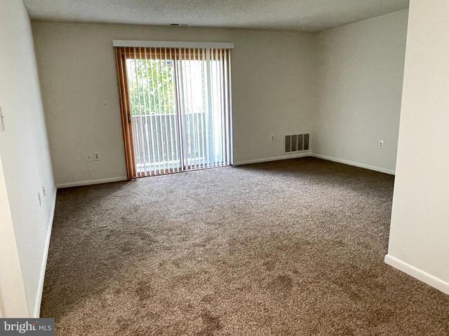 1216 RAVENS CREST DR, Plainsboro, NJ 08536