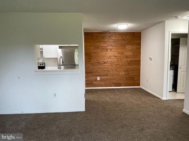 1216 RAVENS CREST DR, Plainsboro, NJ 08536