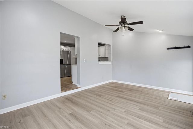 4813 Lonewillow LN, Virginia Beach, VA 23455
