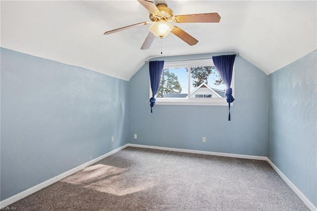 4813 Lonewillow LN, Virginia Beach, VA 23455